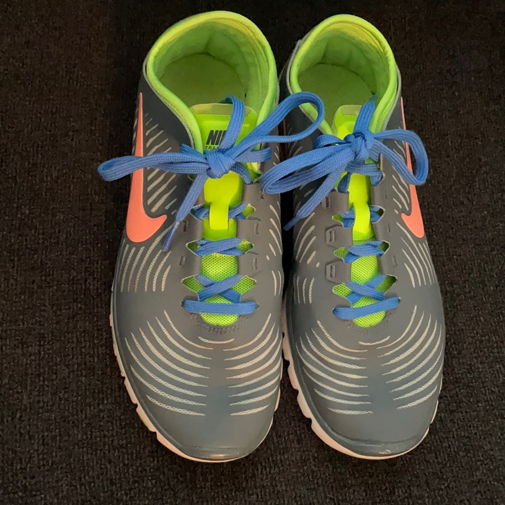 Women’s Nike Sneakers grey, like green and coral